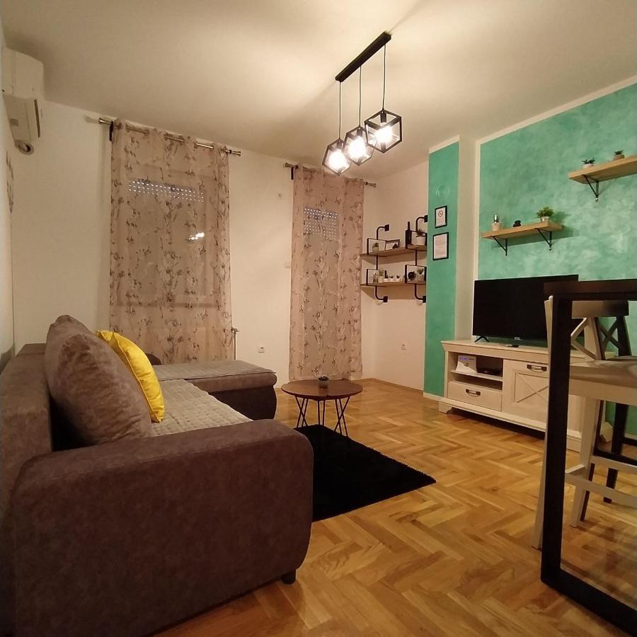 Daniris Apartman โนวีซาด ภายนอก รูปภาพ
